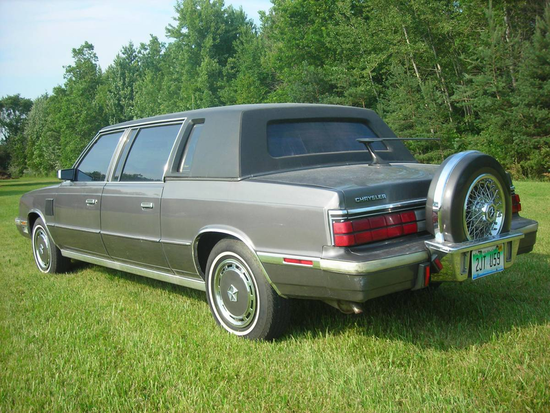 Illustration for article titled Would You Consider $3,750 For This 1984 Chrysler Executive Sedan To Be A Stretch?